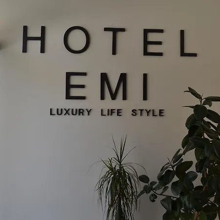 فندق Emi